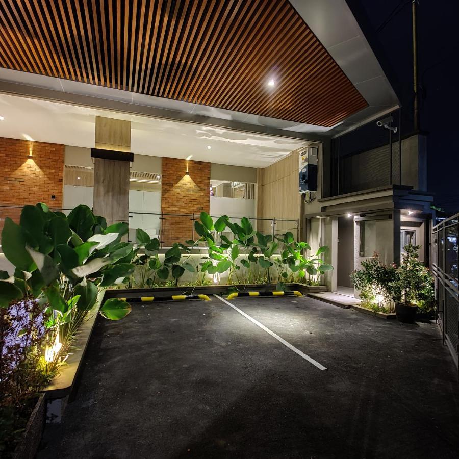 The Mango Suites By Flat06 Yakarta Exterior foto