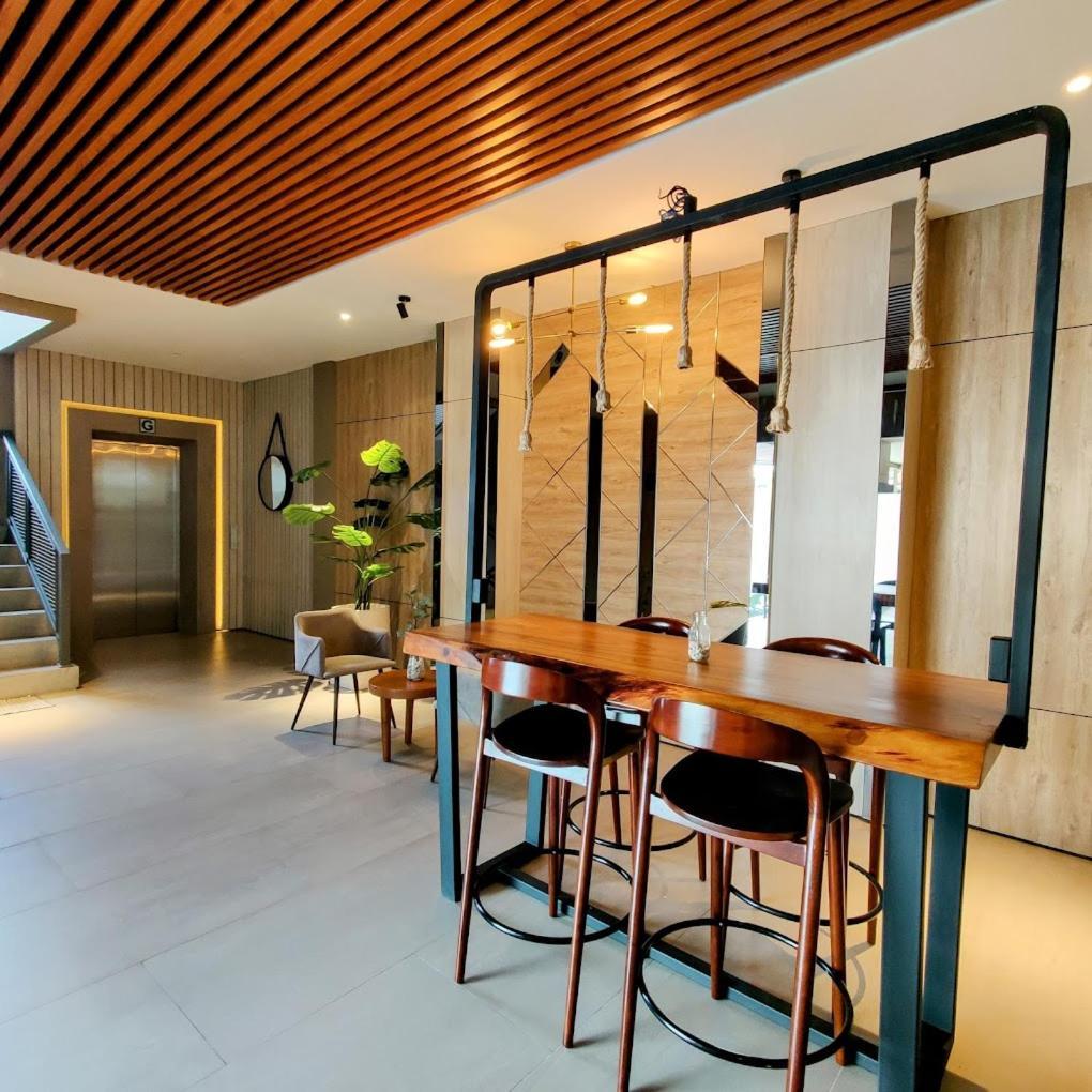 The Mango Suites By Flat06 Yakarta Exterior foto